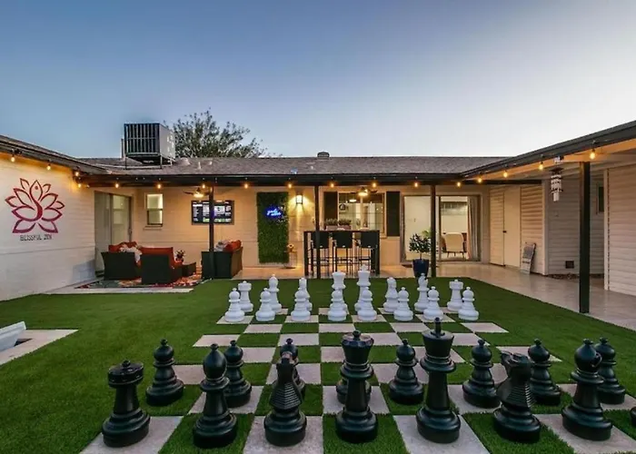 Charming Zen With Heated Pool, Pool Table, Arcade And Mini Golf. *