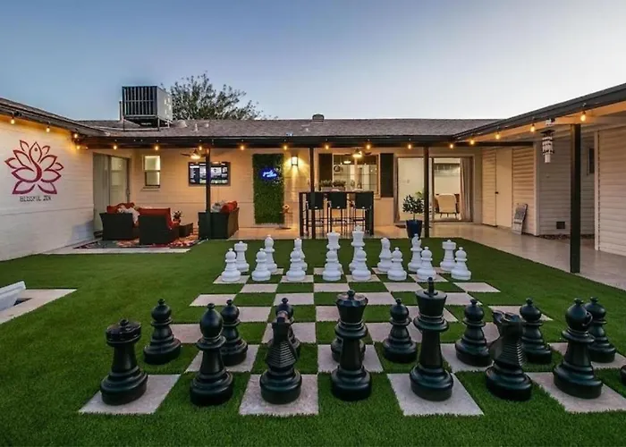 Holiday home Charming Zen With Heated Pool, Pool Table, Arcade And Mini Golf. *