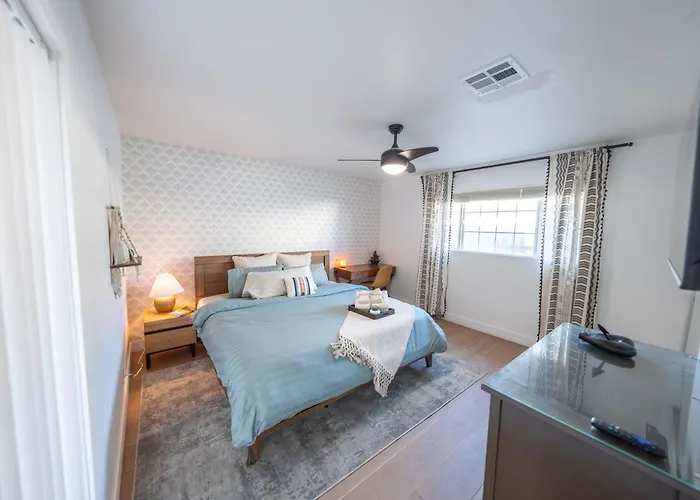 Charming Zen With Heated Pool, Pool Table, Arcade And Mini Golf. Holiday home Scottsdale