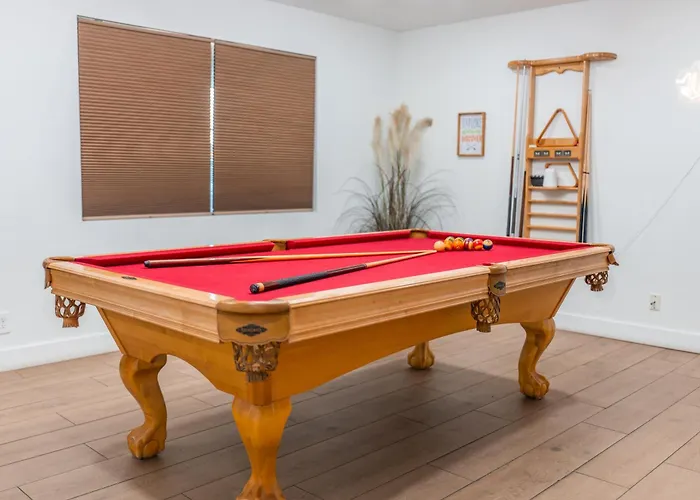 Holiday home Charming Zen With Heated Pool, Pool Table, Arcade And Mini Golf. Scottsdale