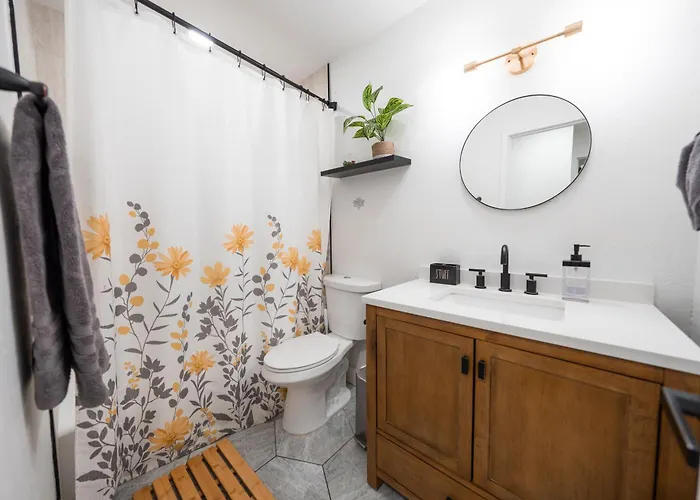 Charming Zen With Heated Pool, Pool Table, Arcade And Mini Golf. Scottsdale