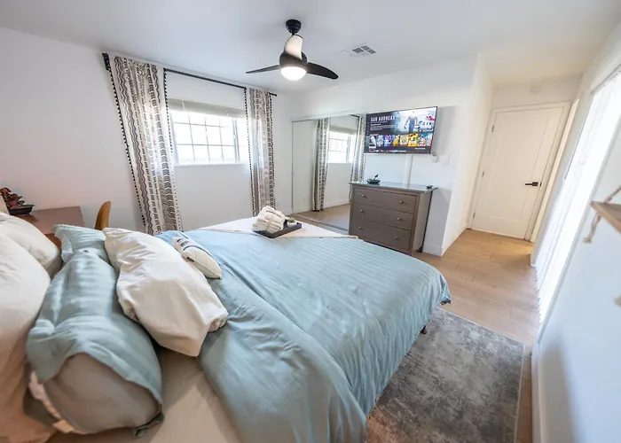 Charming Zen With Heated Pool, Pool Table, Arcade And Mini Golf. *