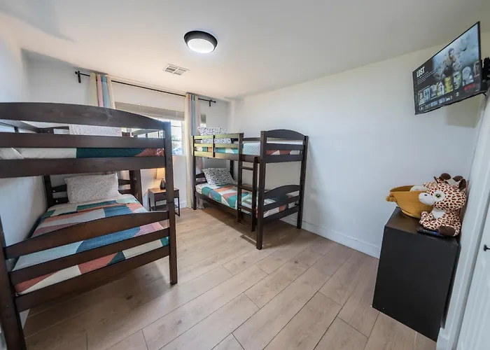 Holiday home Charming Zen With Heated Pool, Pool Table, Arcade And Mini Golf. Scottsdale