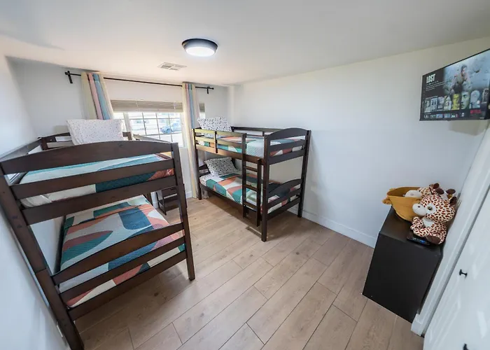 Charming Zen With Heated Pool, Pool Table, Arcade And Mini Golf. *