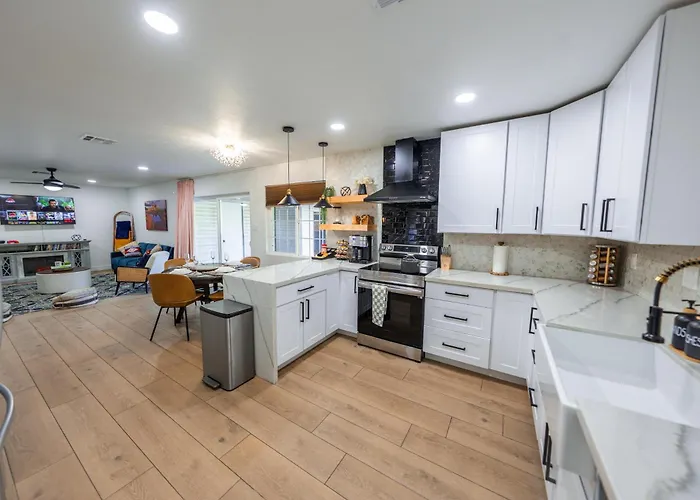 Charming Zen With Heated Pool, Pool Table, Arcade And Mini Golf. Holiday home Scottsdale