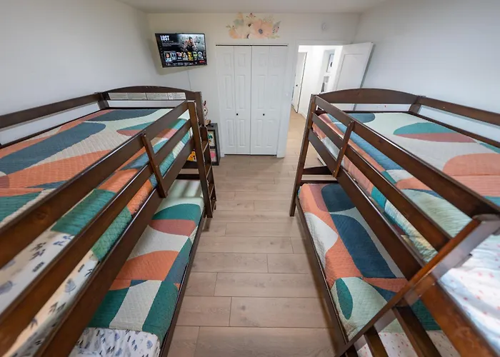 Holiday home Charming Zen With Heated Pool, Pool Table, Arcade And Mini Golf. *