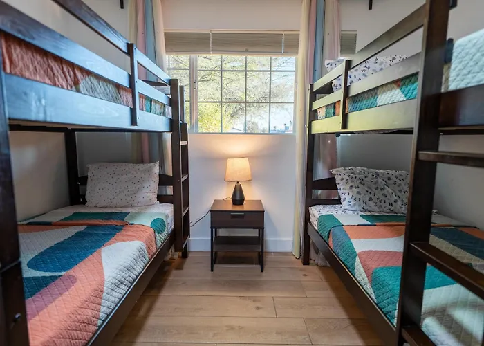 Charming Zen With Heated Pool, Pool Table, Arcade And Mini Golf. *