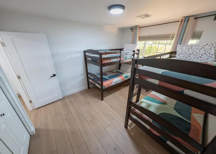 Charming Zen With Heated Pool, Pool Table, Arcade And Mini Golf. Holiday home *